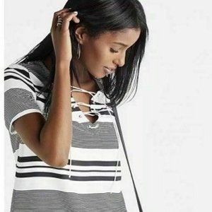 EXPRESS LARGE BLACK OFF-WHITE STRIPED SHORT SLEEVE